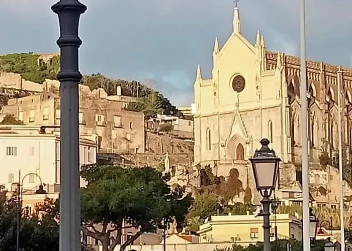 Vic O Mar 3* Gaeta